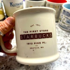 Pikes place 1971 cup